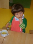 Kleine Strolche beim Mittagessen