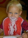 Kleine Strolche beim Mittagessen